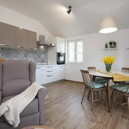 Apartman Tonia *